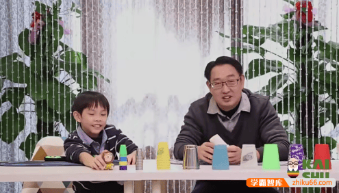 《世界冠军教你速叠杯》小杯子玩出大能力